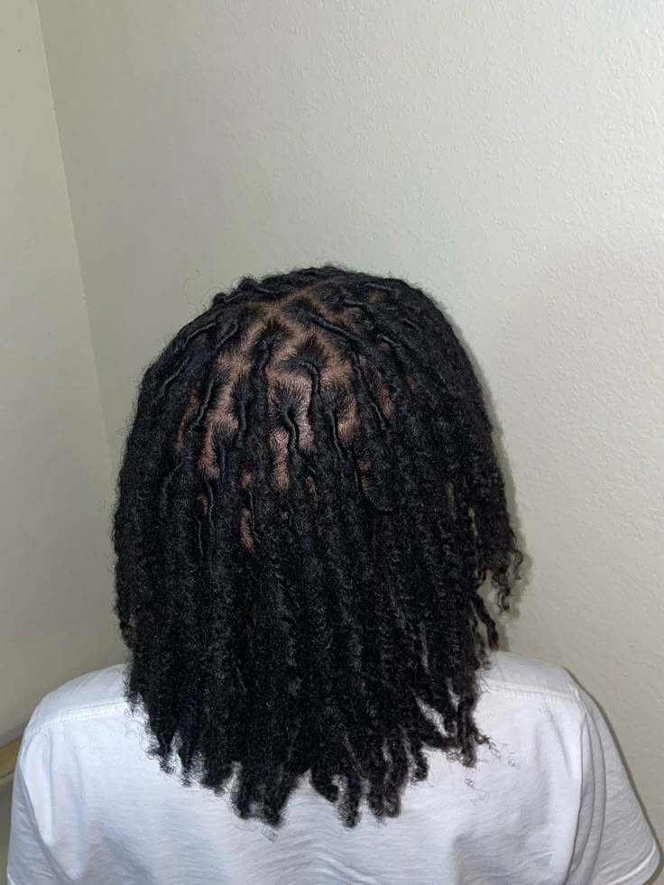 Locs avec rajouts réalisées par Vivi's Braids